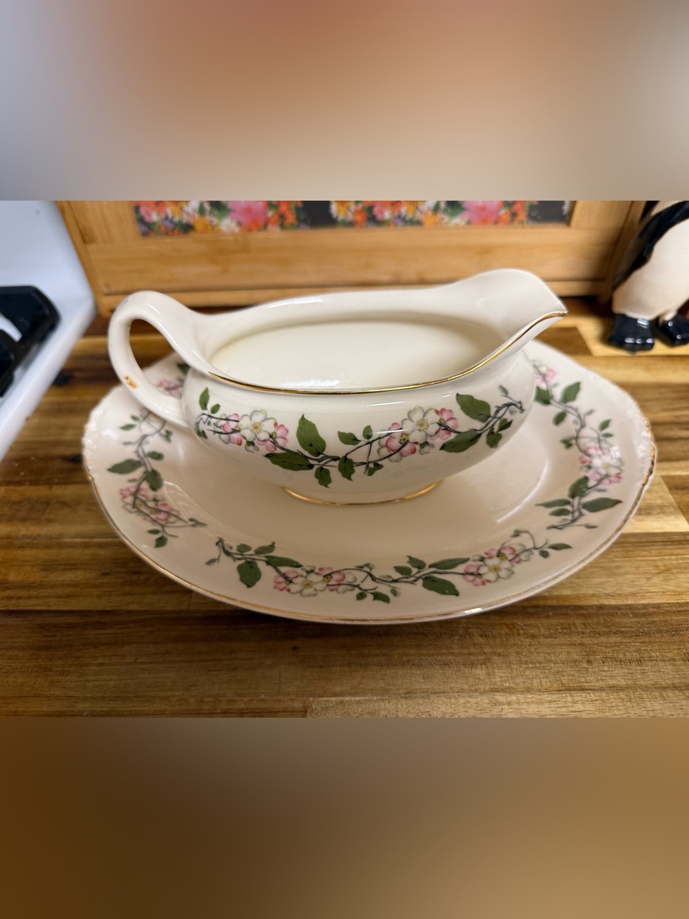 Homer Laughlin Cream Gravy Boatw/ Pink Floral Garland & gold small serving dish